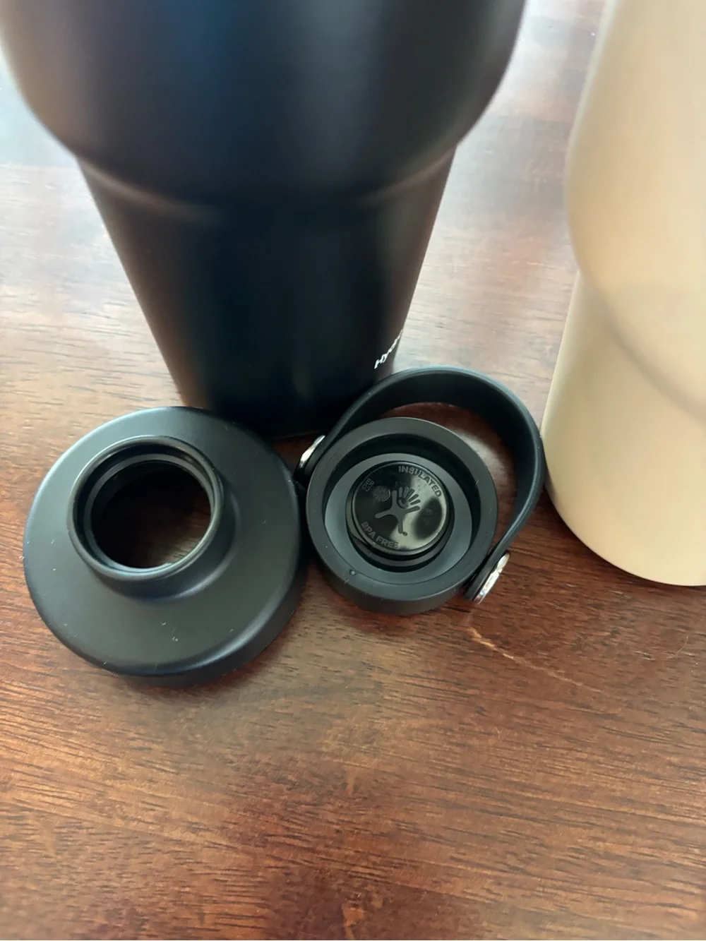 Hydro Flask *BUNDLE* Black 32oz Bottle & Tan 40oz Tumbler